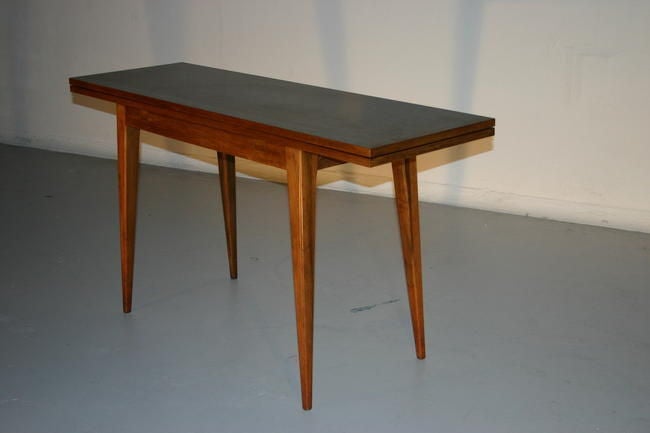 Fantastic and elegant consol/dining table by Edward Wormley for Dunbar, 29x54x34 inches in dining table position