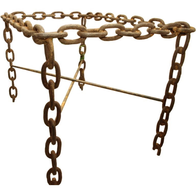 Dramatic Chain Table