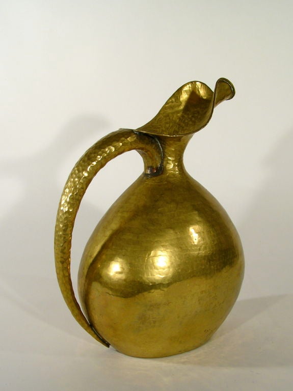 ITALIAN MID CENTURY HAMMERED BRASS PITCHER by Egidio Casagrande 3