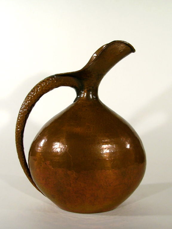 ITALIAN MID CENTURY HAMMERED BRASS PITCHER by Egidio Casagrande 4