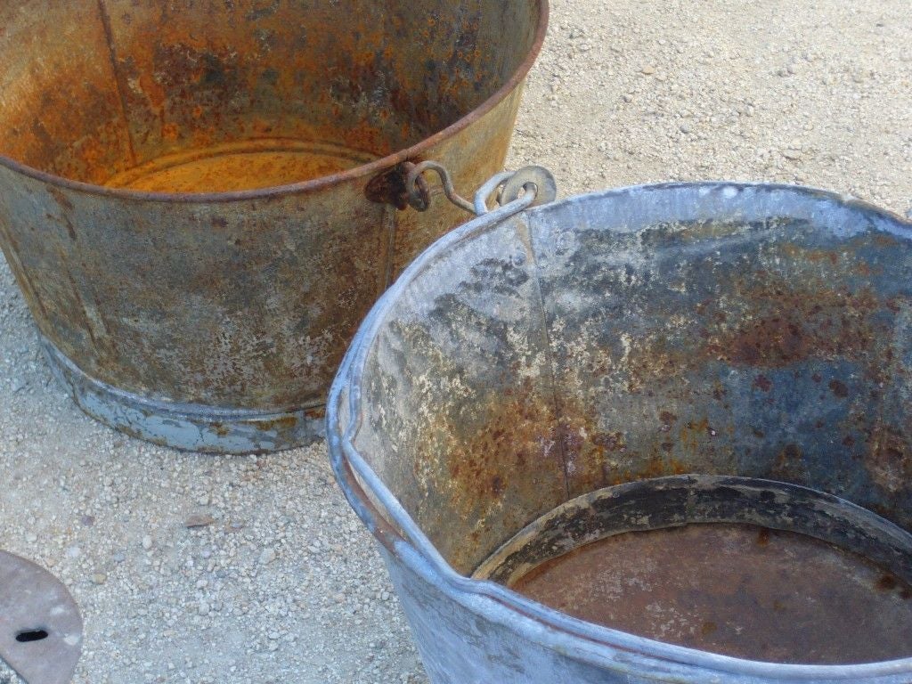 Vintage Grape Buckets In Distressed Condition For Sale In Napa, CA