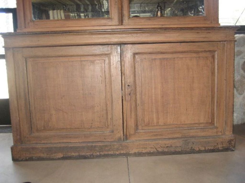 Vintage French 19th Century Vitrine In Excellent Condition For Sale In Napa, CA