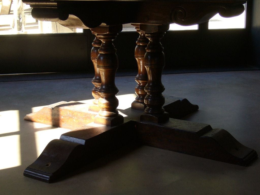 Table ronde en marqueterie en vente 3