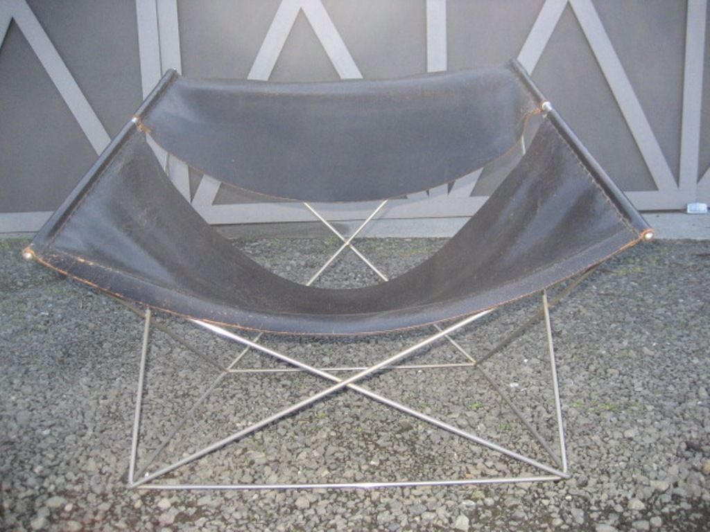 French Pair of Pierre Paulin Leather and Tubular Metal Chairs