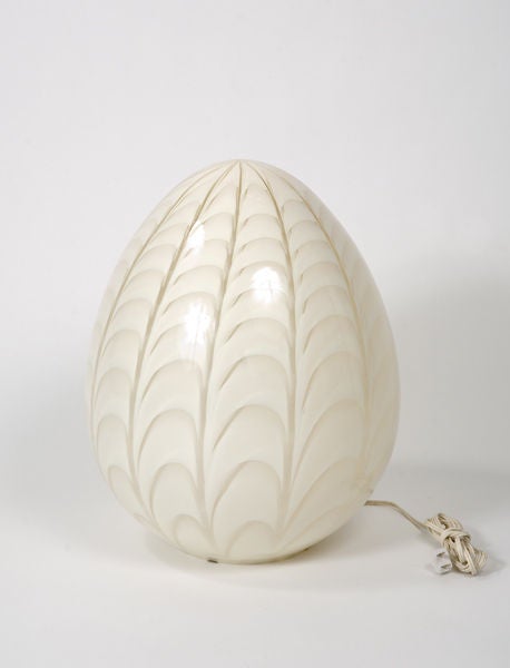 Fabulous cream patterned Murano glass egg shaped lamps.