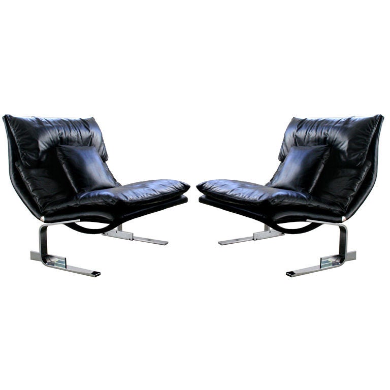 Pair of Sergio and Giorgio Saporiti Leather Lounge Chairs For Sale