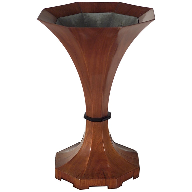 Biedermeier spittoon with copper insert