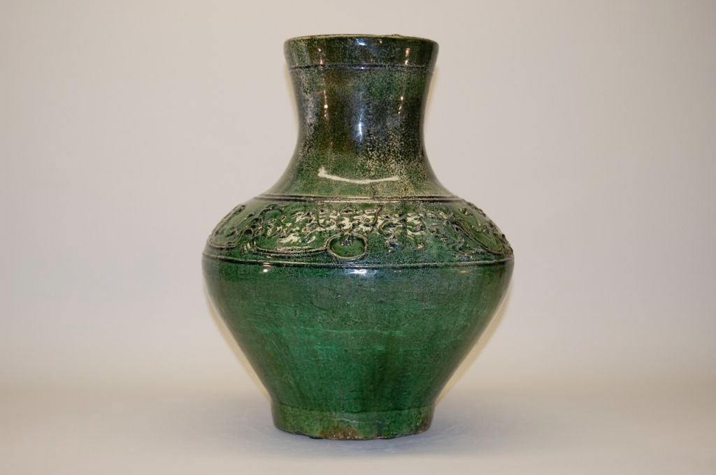 Beautiful Hu shape jar with green crackle glaze.<br />
Oxford TL test #GO2Y27