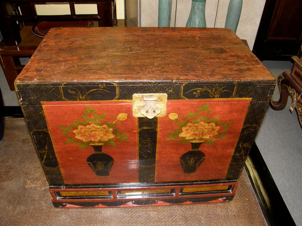Chinese ca 1840-50 painted trunk with its original decorated surface. From Ning Bo province China.