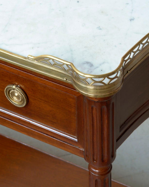 A Louis XVI period  mahogany console desert In Good Condition In New York, NY