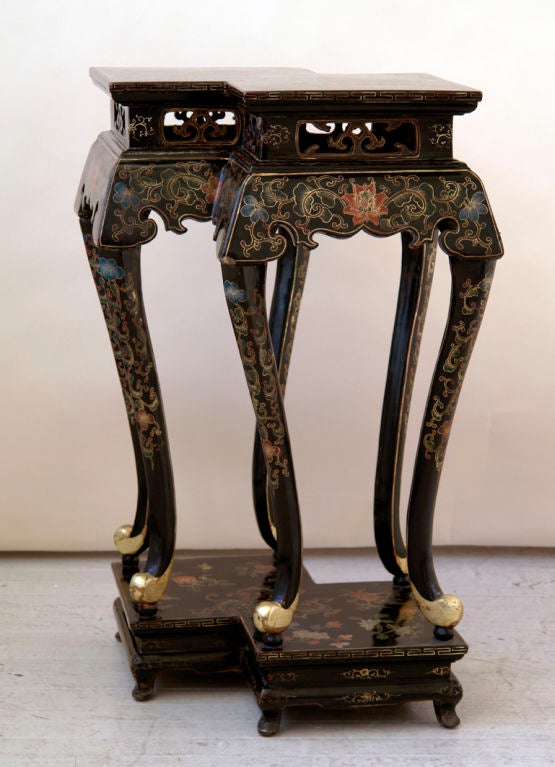 Black Lacquer Chinese Alter Table In Good Condition For Sale In New York, NY