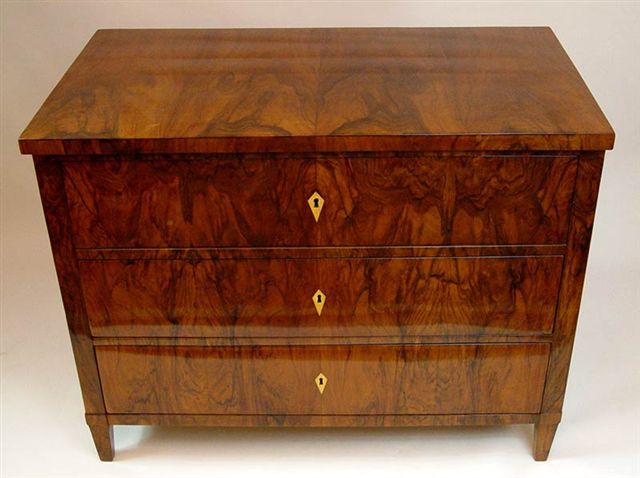 Biedermeier chest of drawers