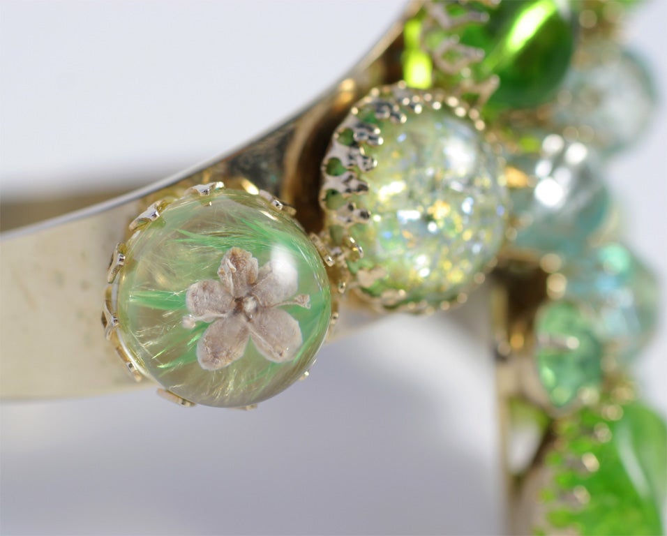 Bracelet à charnières « or » en pierre verte Pour femmes en vente