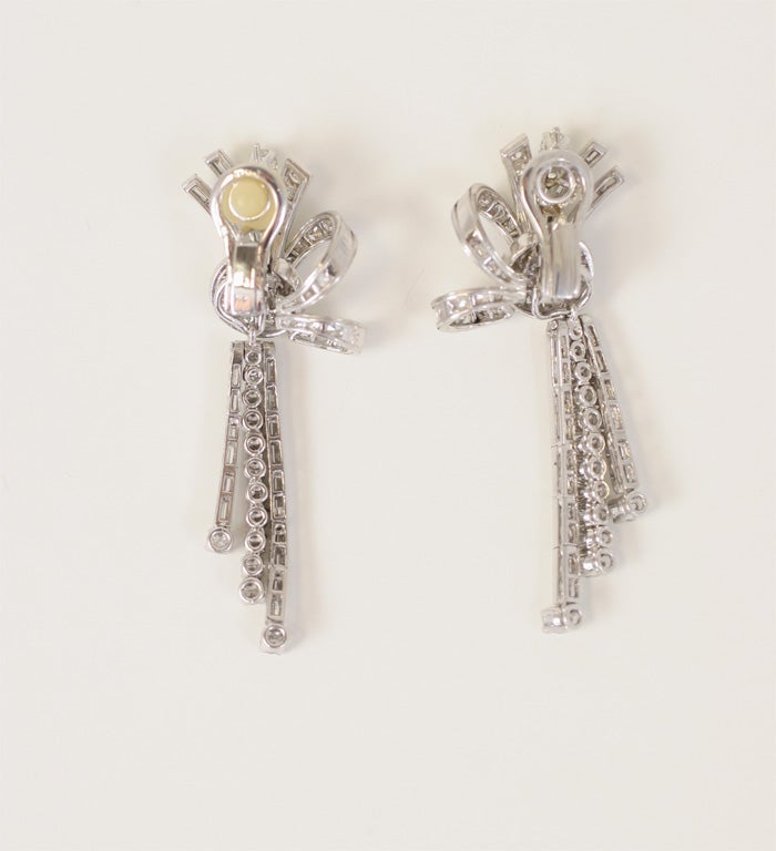 Fanciful Bow Drop Earrings In Excellent Condition For Sale In New York, NY