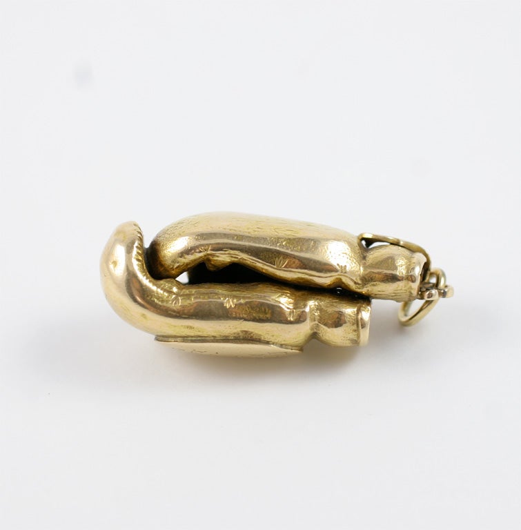 golden gloves chain