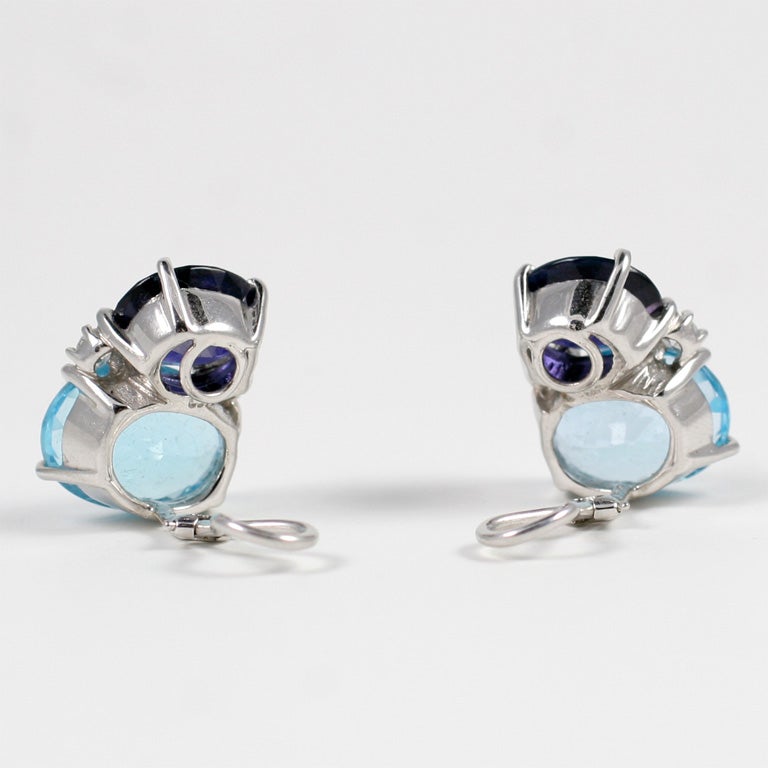 Contemporain Grandes boucles d'oreilles GUM DROP avec iolite, topaze bleue et diamants en vente