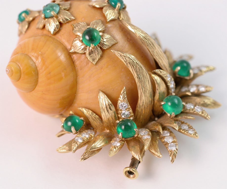 Charming David Webb Emerald and Diamond Shell Brooch