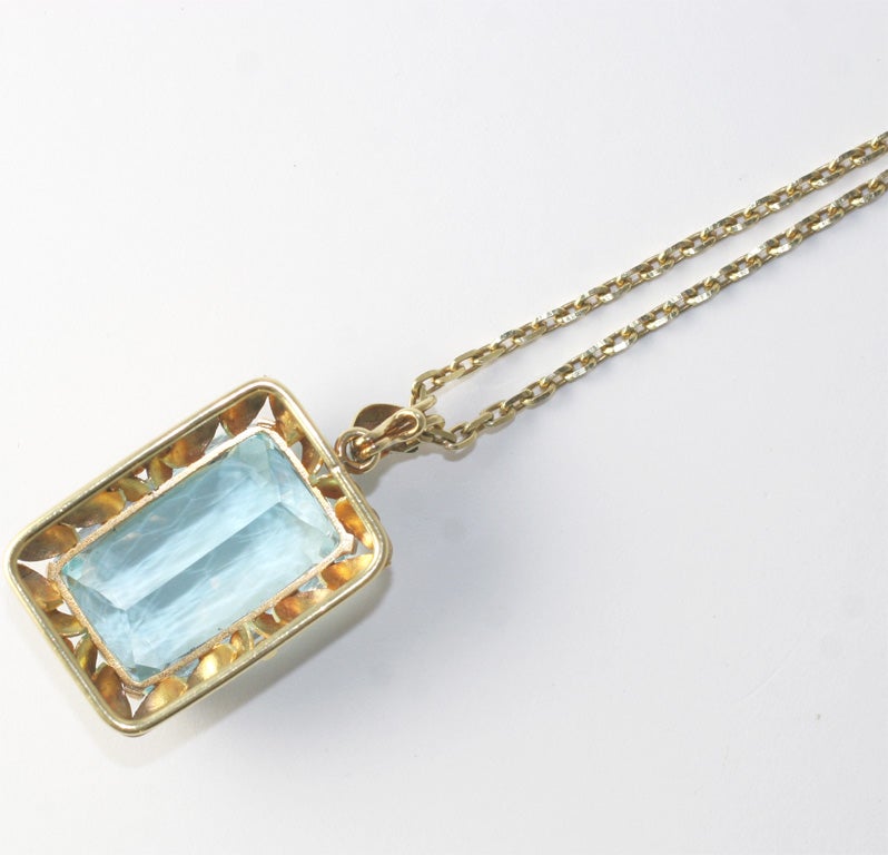 Women's Magnificent Faceted Aquamarine Pendant & Cha in 18kt Yellow Gold