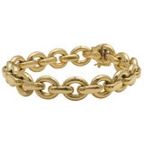 A Chic link  bracelet