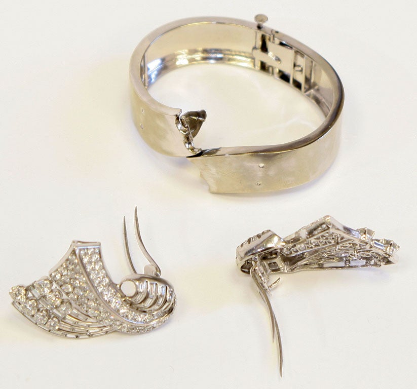Elegant Platinum Diamond Dress Clip / Bracelet Combination For Sale 3