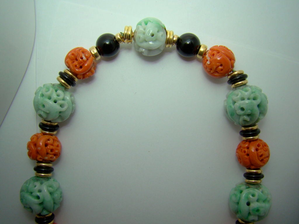 14 karat yellow Gold, Onyx, carved Jade and Coral Retro Necklace 2