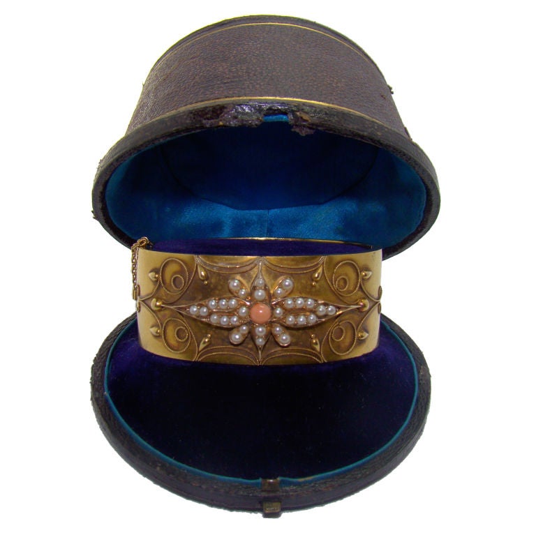 Victorian Coral 
Pearl Bracelet in Yellow Gold w/ original box