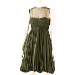 Bruce Oldfield Robe de cocktail en géorgette vert mousse à taille empire