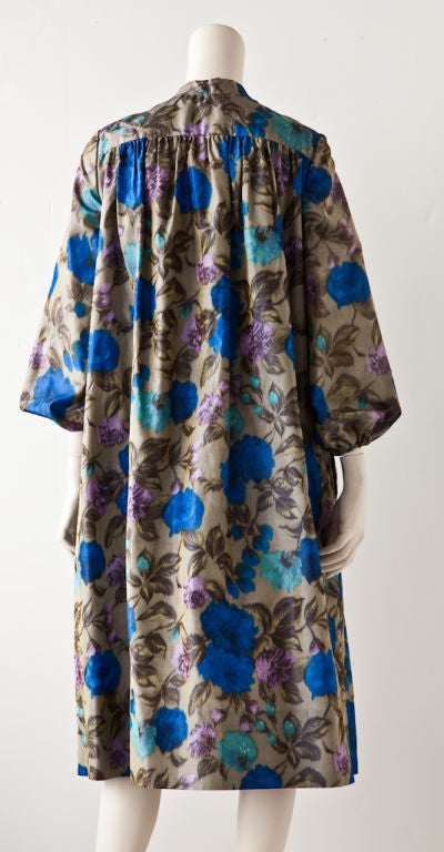 Vera Maxwell floral taffeta evening coat with smocked back 1