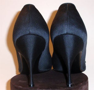 Harilela's Black Satin Beaded Pumps, Circa 1960 For Sale at 1stDibs