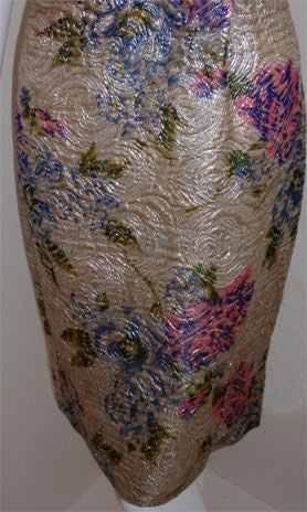 Vestido de cóctel de brocado floral Ceil Chapman, circa 1950 en venta 3