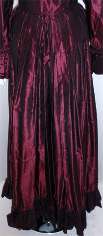 Yves Saint Laurent Purple Iridescent Silk Taffeta Gown, Circa 1970's For Sale 4