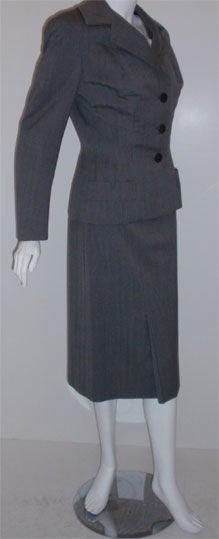 Madame Grès - Veste et robe à chevrons de couleur grise, circa 1950 Bon état - En vente à Los Angeles, CA