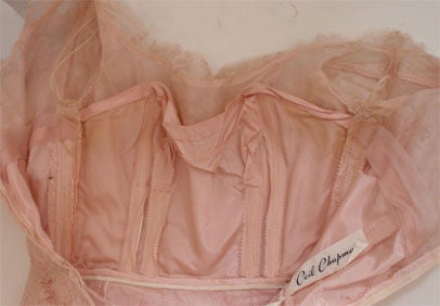 Ceil Chapman - Robe de cocktail en dentelle rose clair, circa 1950 en vente 5