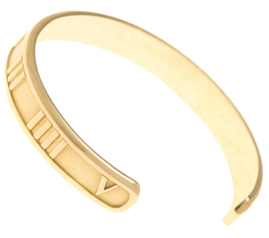 Tiffany & Co. Atlas gold Cuff Bracelet In Excellent Condition For Sale In Chicago, IL