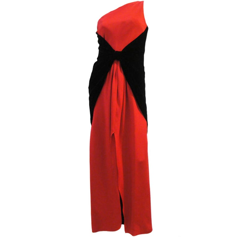 1980s Oscar de la Renta One-Shoulder Gown at 1stdibs