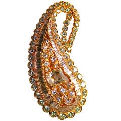 Exquisite Diamond ''Jiqua'' Pin by Van Cleef & Arpels