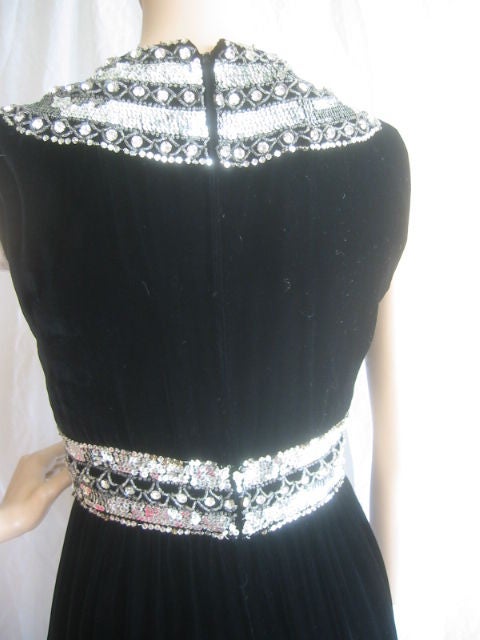 Ceil Chapman Astonishing Jeweled Velvet Jumpsuit Size 6 4