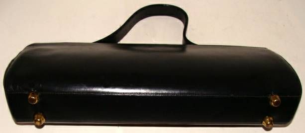 Exreme East/West  Purse Handbag In Excellent Condition For Sale In Lambertville, NJ