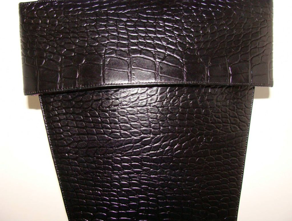 Rare Black Architectural Box Purse with Slide Opening Top For Sale 2