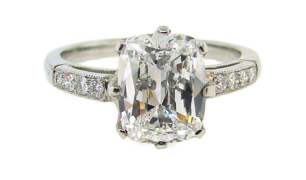 Cushion Cut Diamond Platinum Ring, 2.38 Carat D VVS2 GIA In Excellent Condition In Beverly Hills, CA