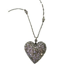 Diamond heart pendant with diamond chain