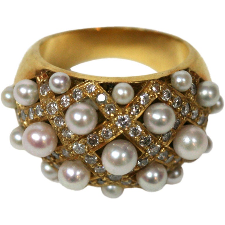 Chanel-style diamond & pearl ring