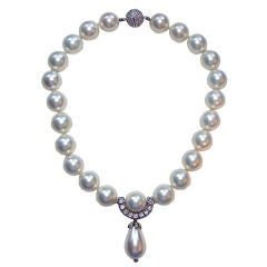 Vintage '' Duchess of Windsor'' Faux Pearl Necklace