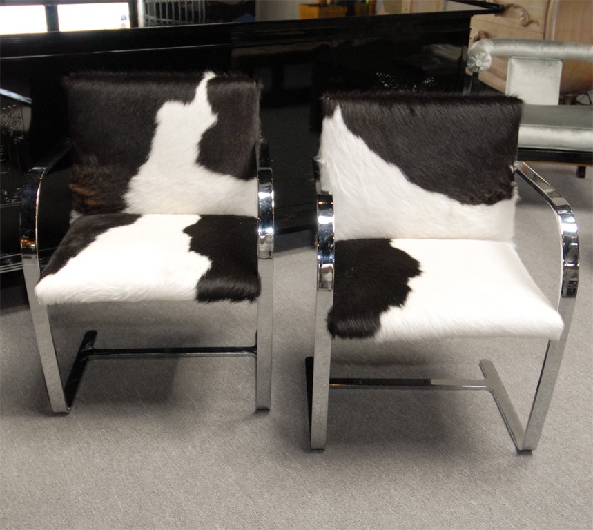 Late 20th Century STUNNING PAIR OF BLACK AND WHITE COWHIDE BRNO CHAIRS