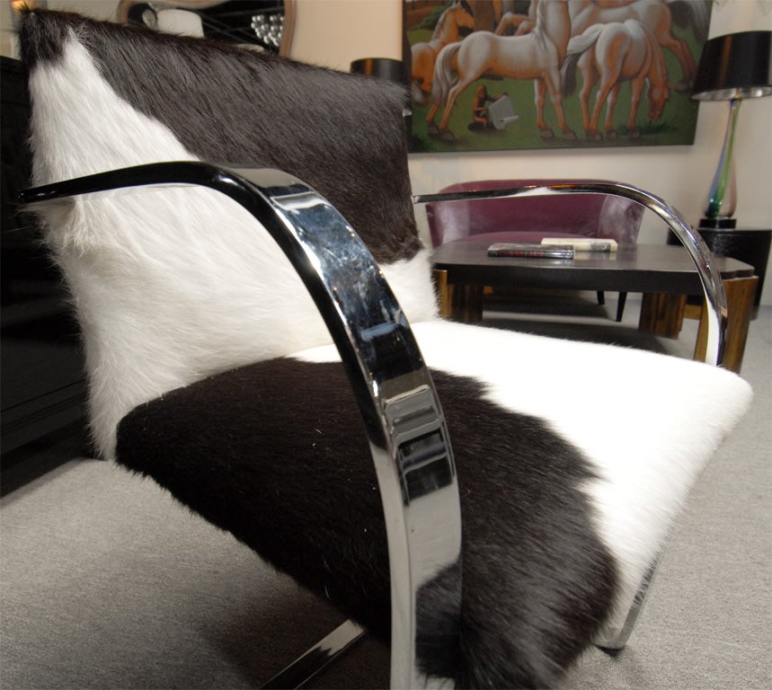 STUNNING PAIR OF BLACK AND WHITE COWHIDE BRNO CHAIRS 2