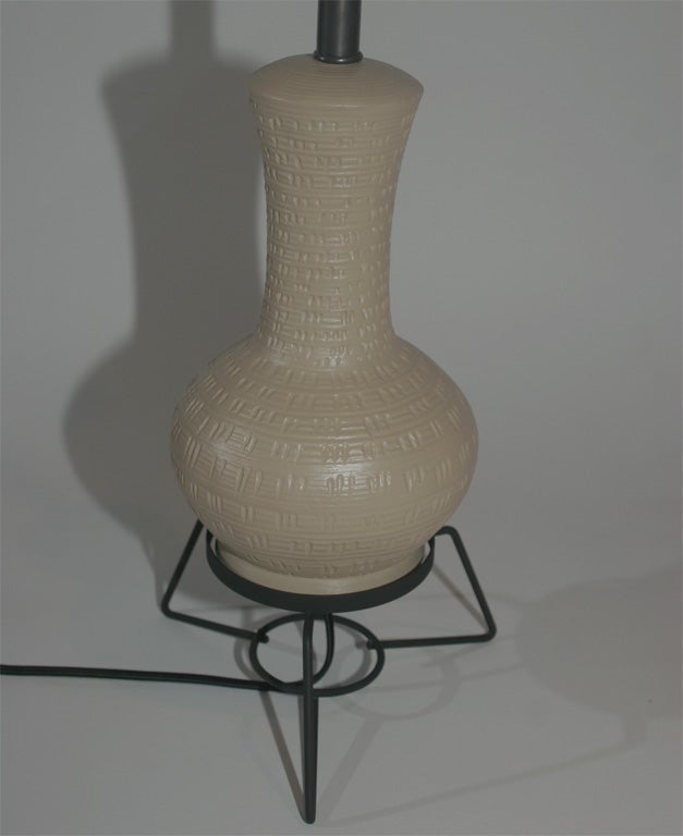 Pair Of Pale Camel Plaster Urn Lamps on Tripod Wire Bases 4