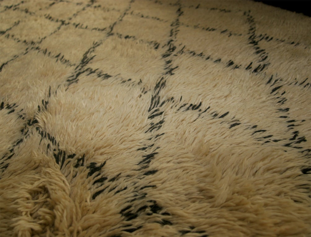 Wool Shaggy Tribal Moroccan Marmoucha Rug