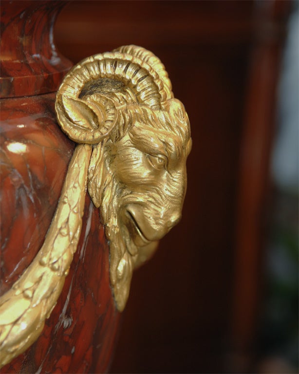 Pair 19th Century marble and bronze dore rams head urns In Excellent Condition In Dallas, TX