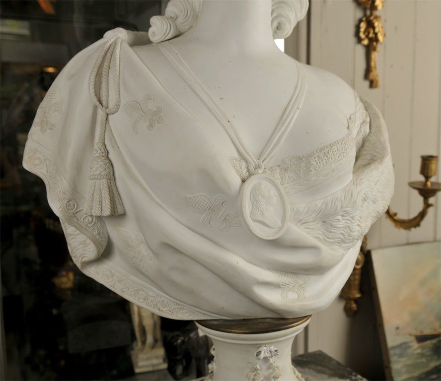 Sevres Bisque Bust Of Marie Anoinette In Good Condition In Woodbury, CT