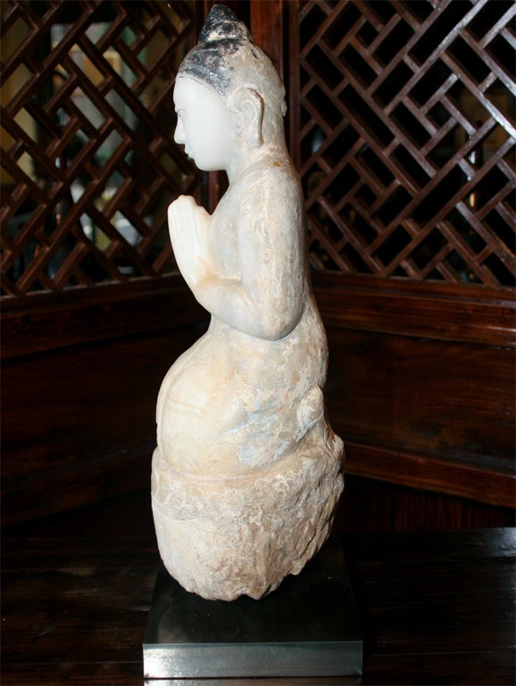 Rare Burmese Shan style alabaster kneeling Buddha 17th century 1